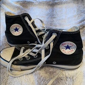 ❗️SOLD❗️Black Converse